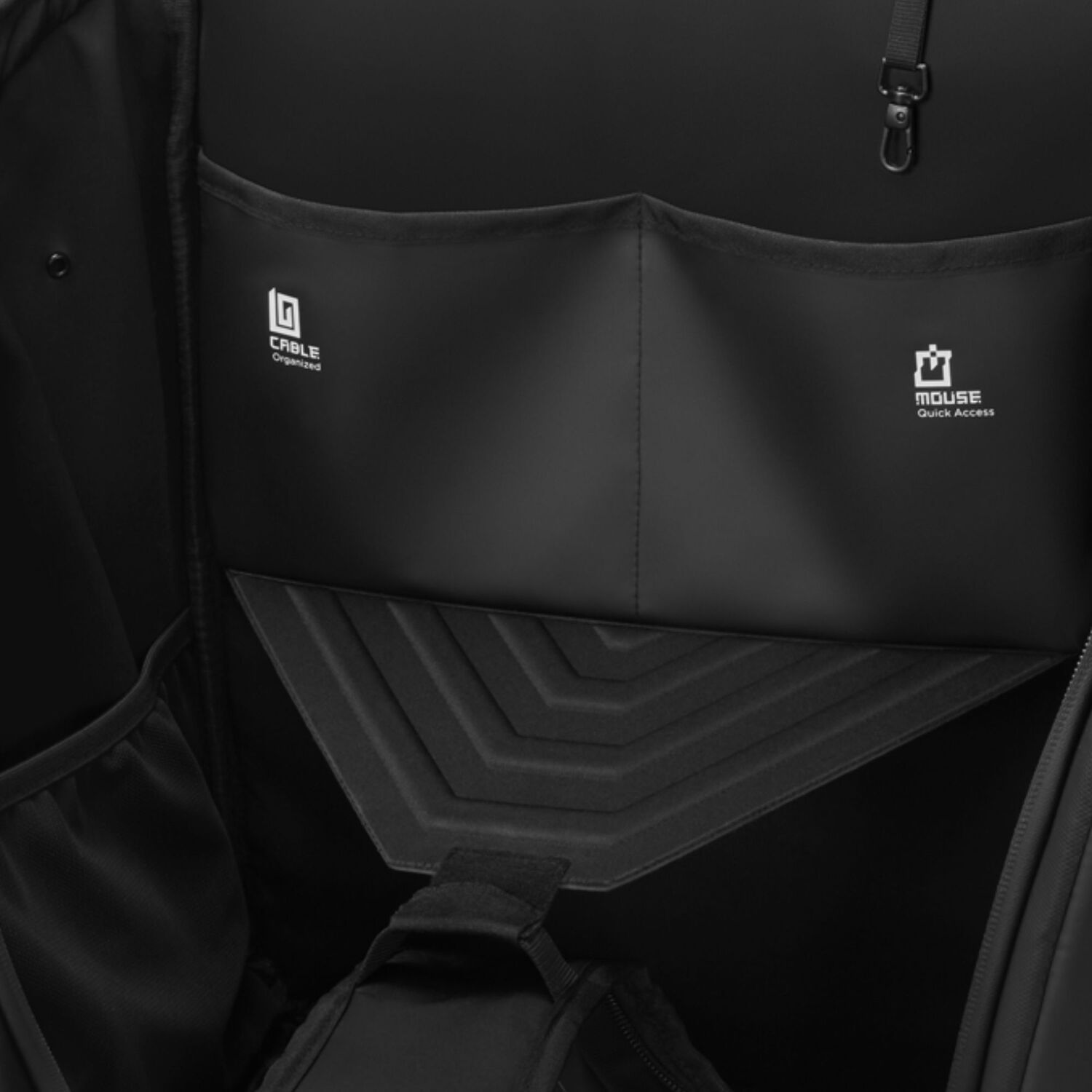 Mochila Gamer Lenovo Legion Gb900 Blindada 16" image number 4.0
