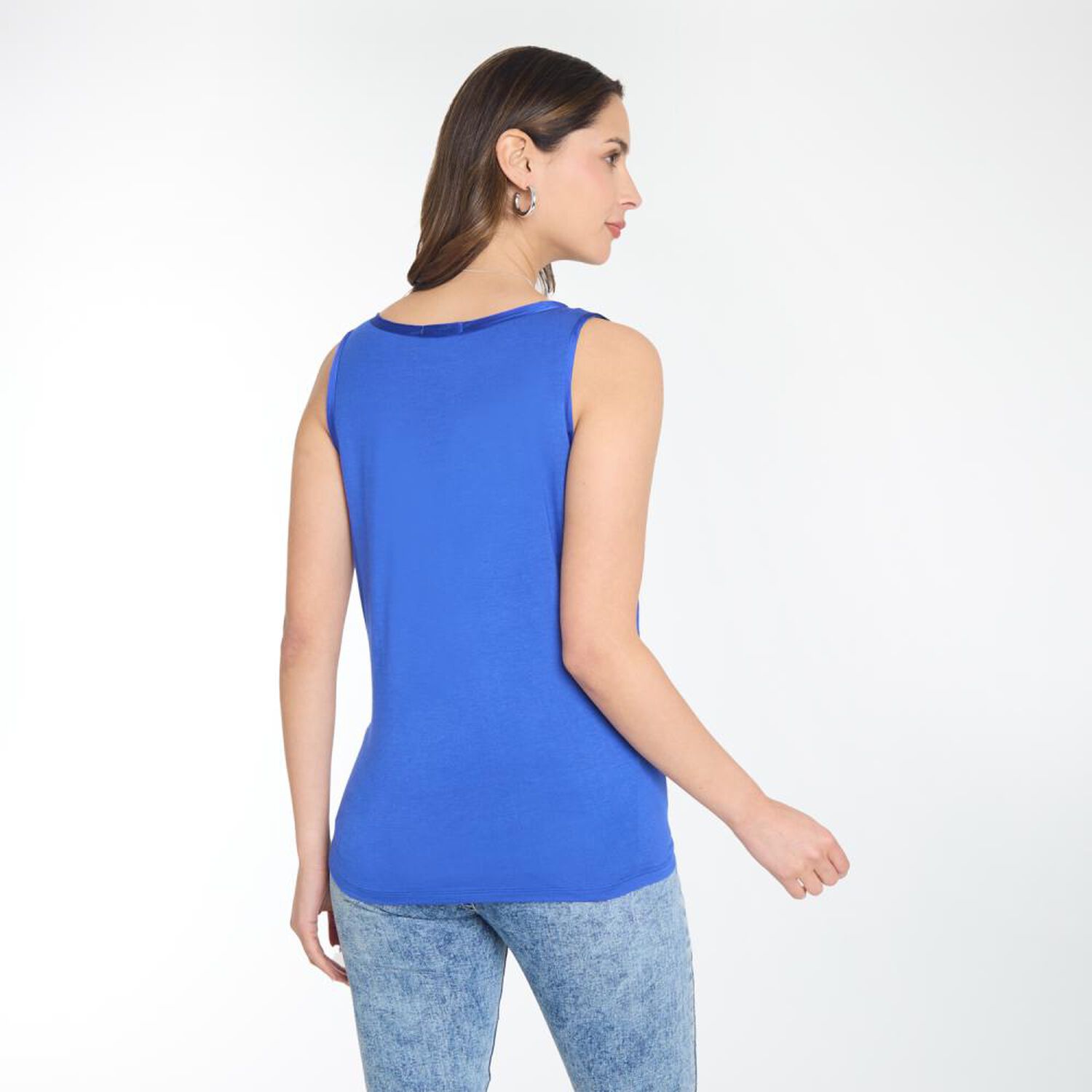 Polera Regular Sin Mangas Cuello Redondo Profundo Mujer Kimera image number 3.0