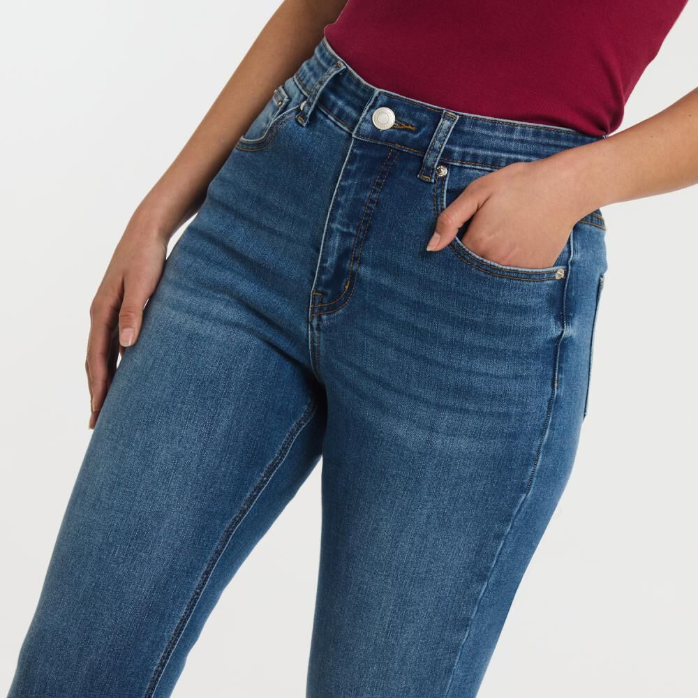 Jeans Tiro Medio Flare Mujer Freedom image number 4.0