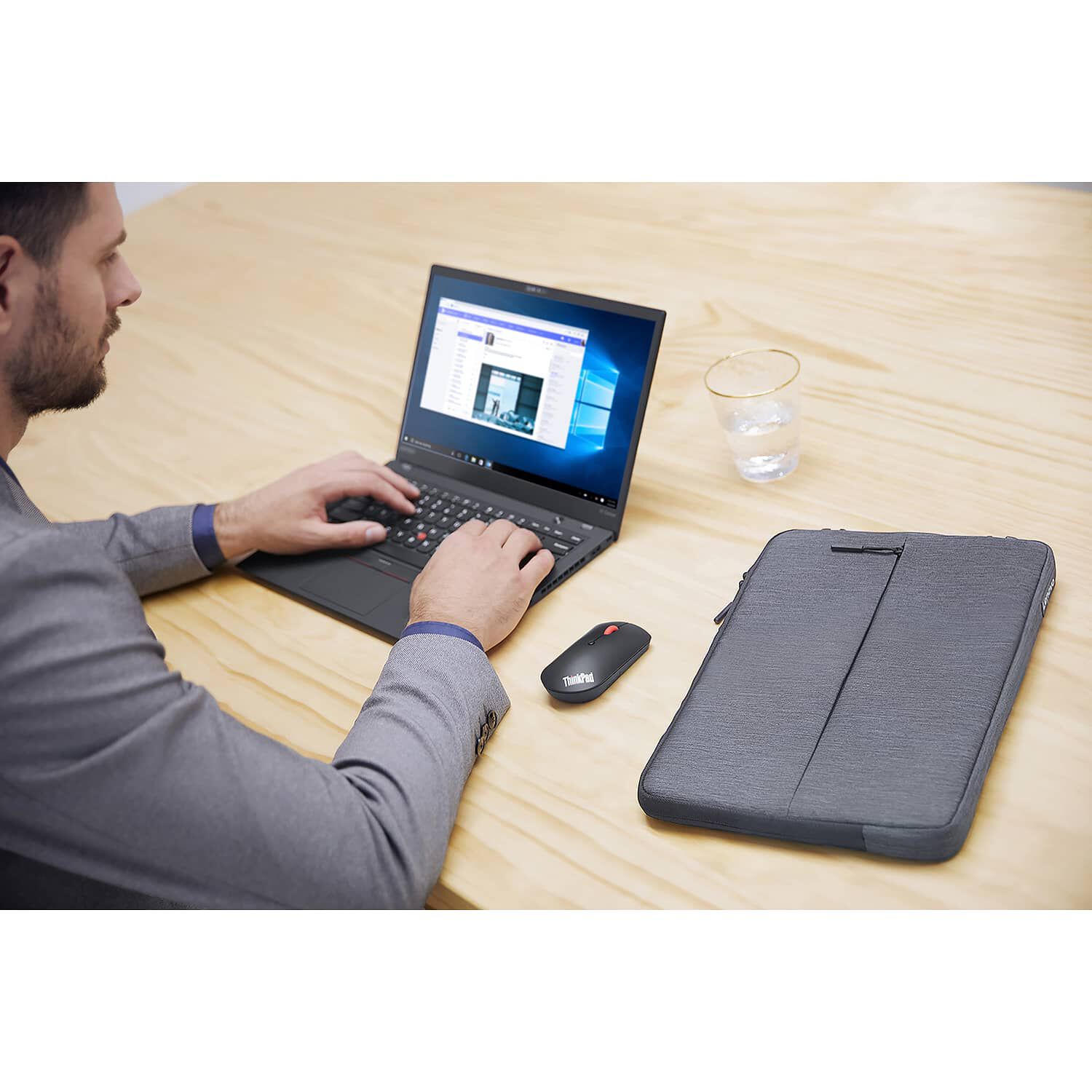 Funda Para Notebook Lenovo Urban Sleeve Case 15" image number 6.0