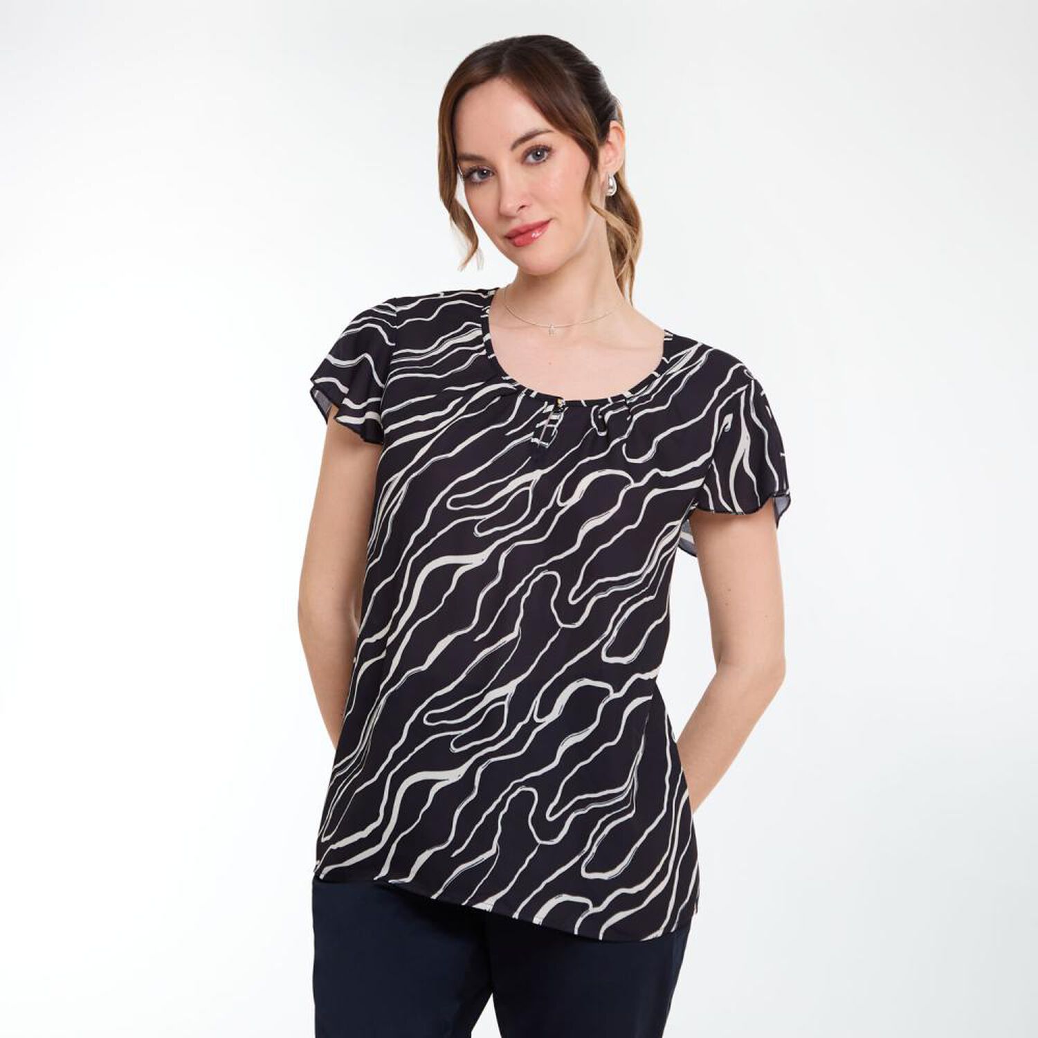 Blusa Full Print Sin Mangas Con Vuelos Cuello Redondo Mujer Lesage image number 0.0