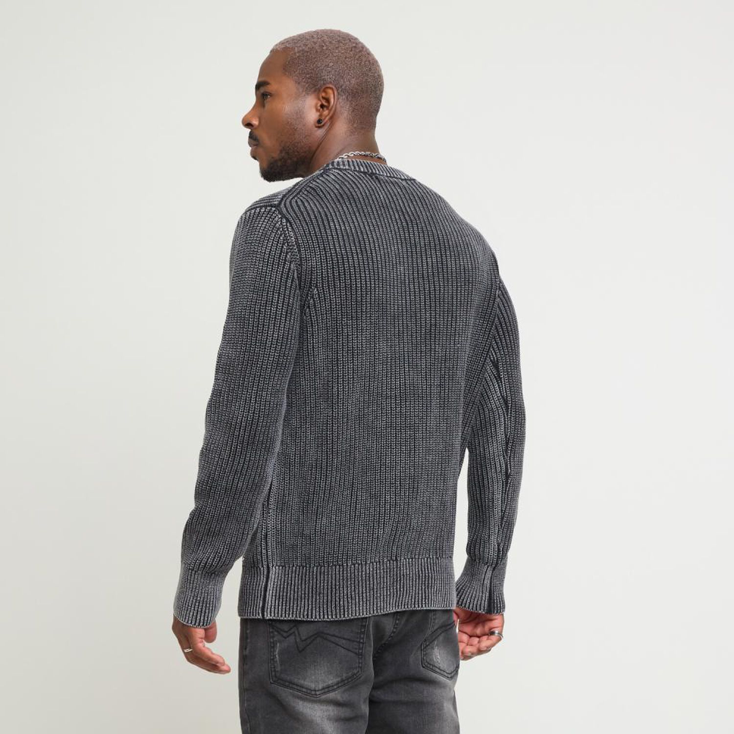 Sweater Liso Slim Manga Larga Cuello Redondo Hombre Rolly Go image number 3.0