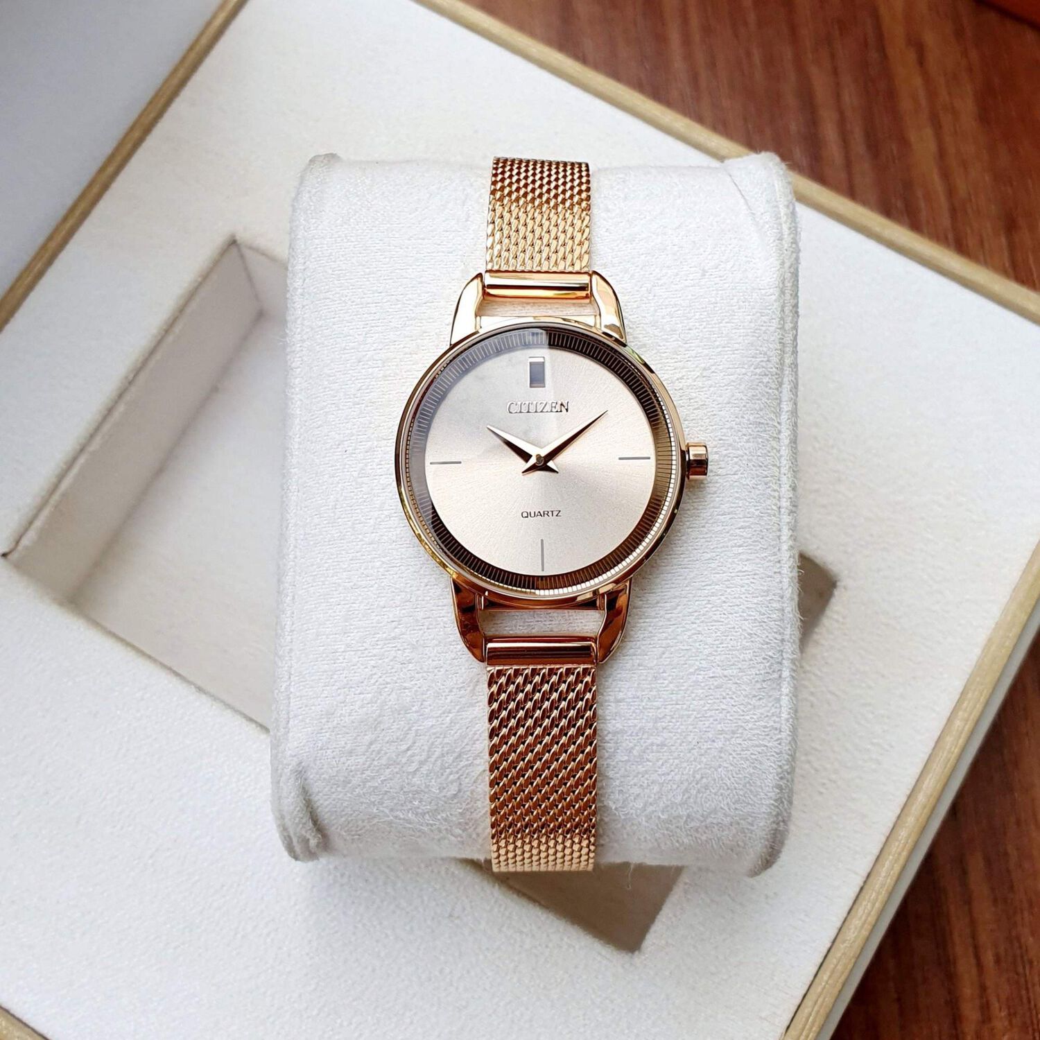 Reloj Citizen Mujer Ez7003-51x Classic Quartz image number 2.0