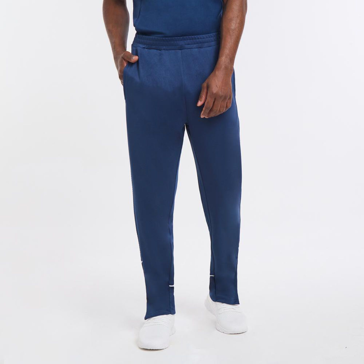 Pantal&oacute;n De Buzo Deportivo Tiro Medio Regular Hombre Wetland image number 0.0