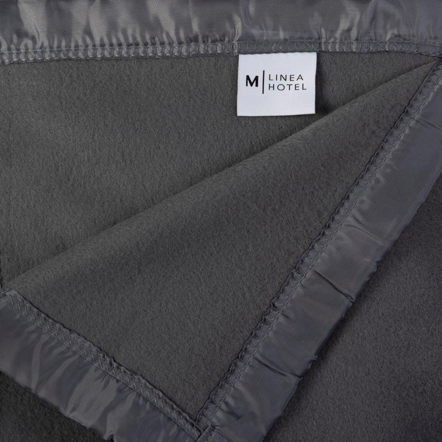 Frazada Polar Borde Satin Linea Hotel 1 Plazas Marengo image number 1.0