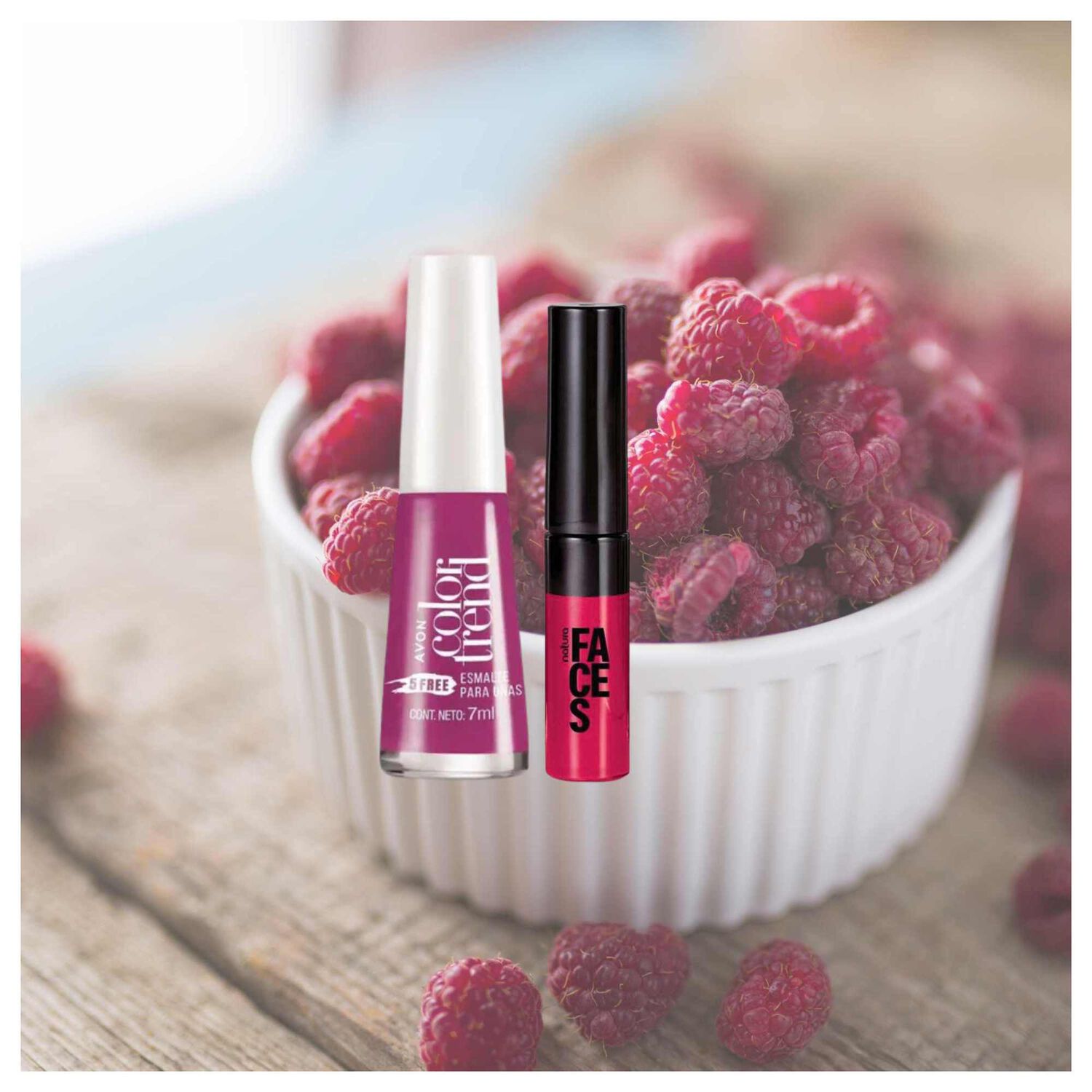 Set De Esmalte Tradicional Mas Labial Liquido Metalico image number 1.0