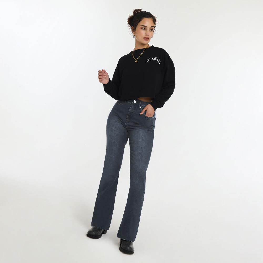 Jeans Flare Con Focalizado Tiro Medio Flare Mujer Freedom image number 1.0