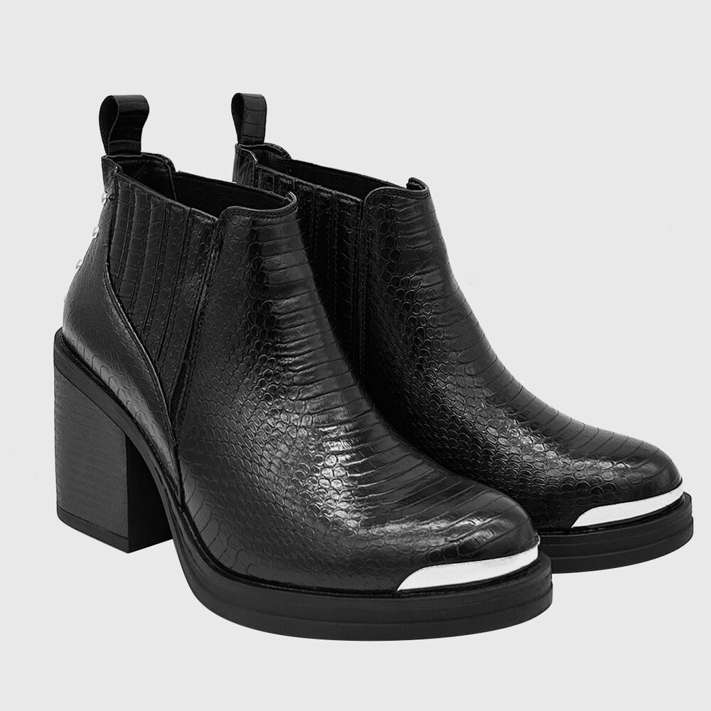 Botin Para Mujer Elasticado Con Taco Negro image number 2.0