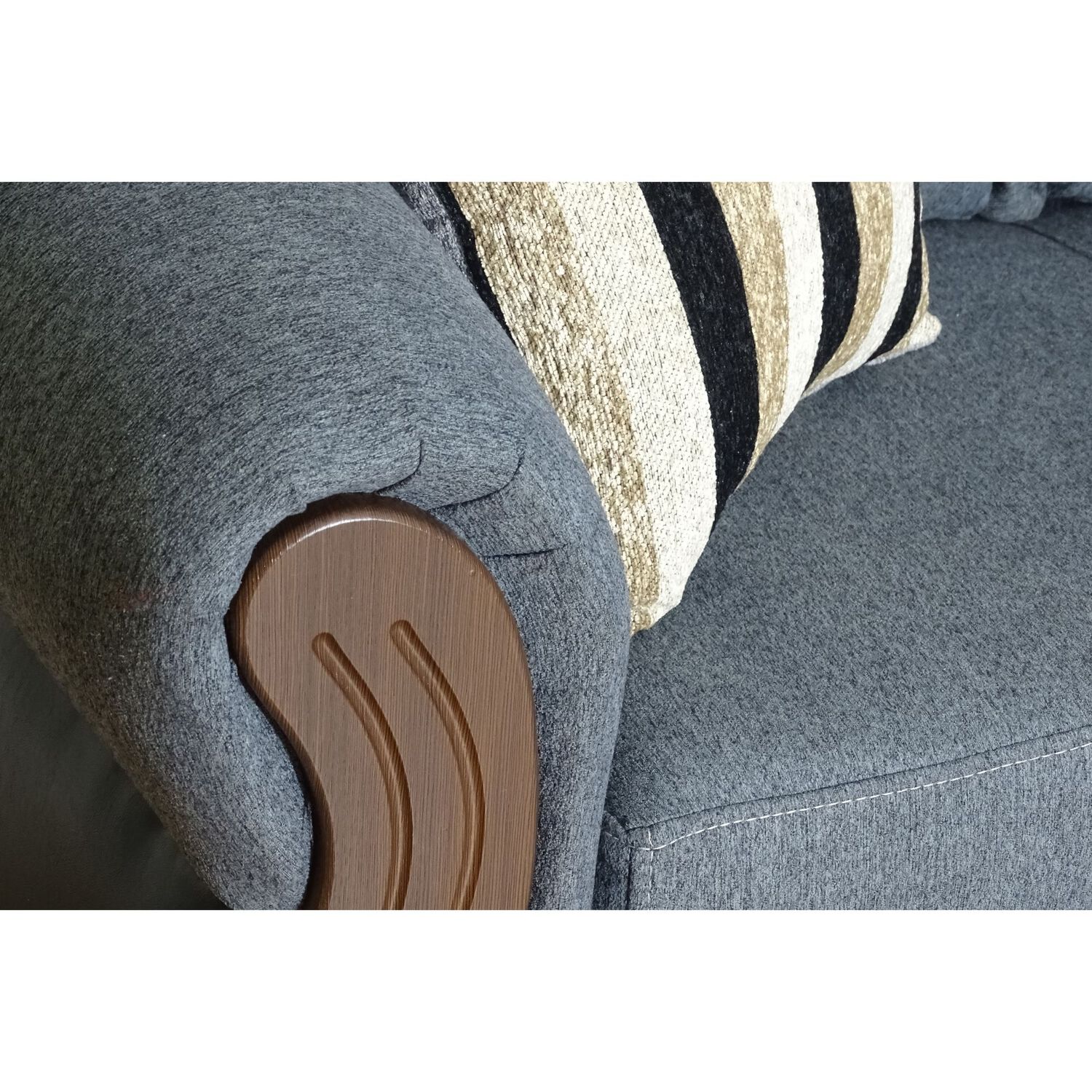 Sof&aacute; Seccional Elegant Detail Girona Chaise Derecho / 7 Cuerpos image number 2.0