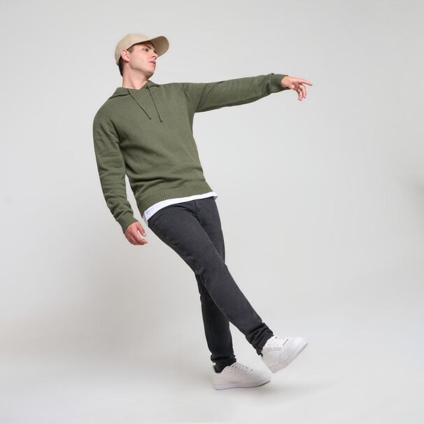 Sweater Con Dise&ntilde;o Manga Larga Cuello Alto Con Capucha Hombre Skuad