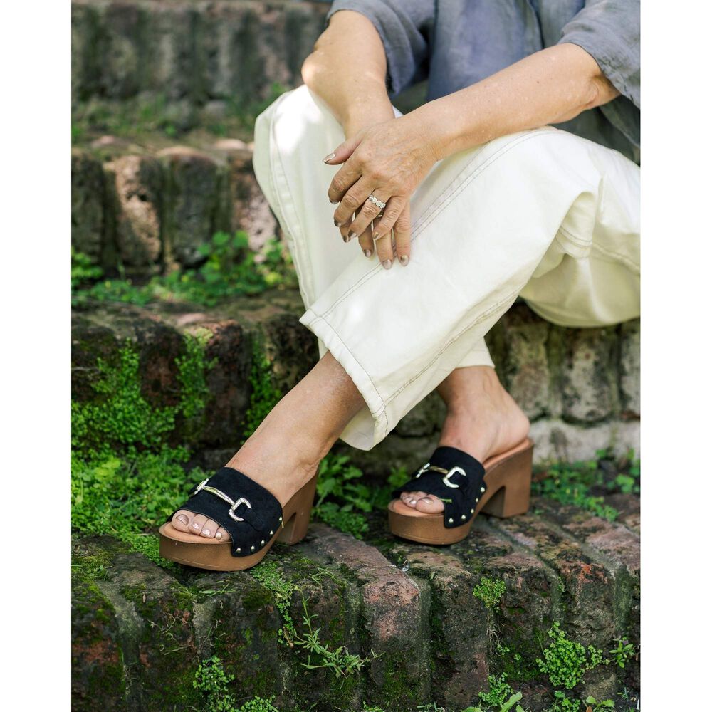 Sandalia Plataforma Rock Negro Alquimia image number 4.0