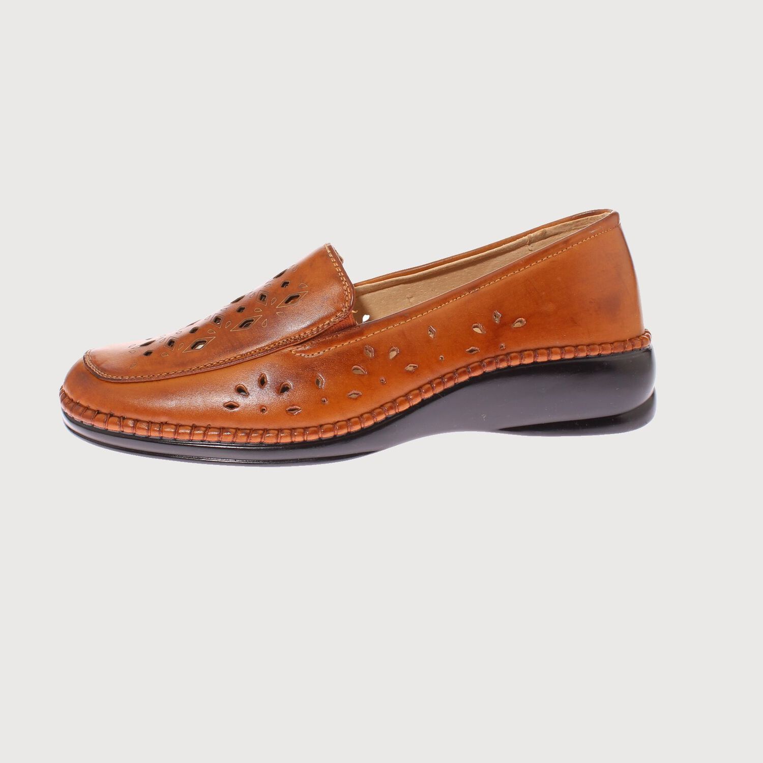 Mocas&iacute;n Tostado Marche Art. 5l00504251tan image number 1.0
