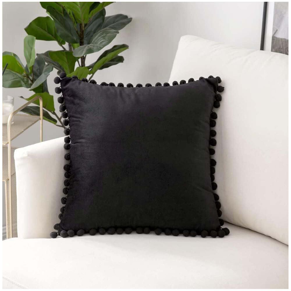 Pack De 02 Fundas De Cojín De Terciopelo Con Pompon 45x45 Negro image number 0.0