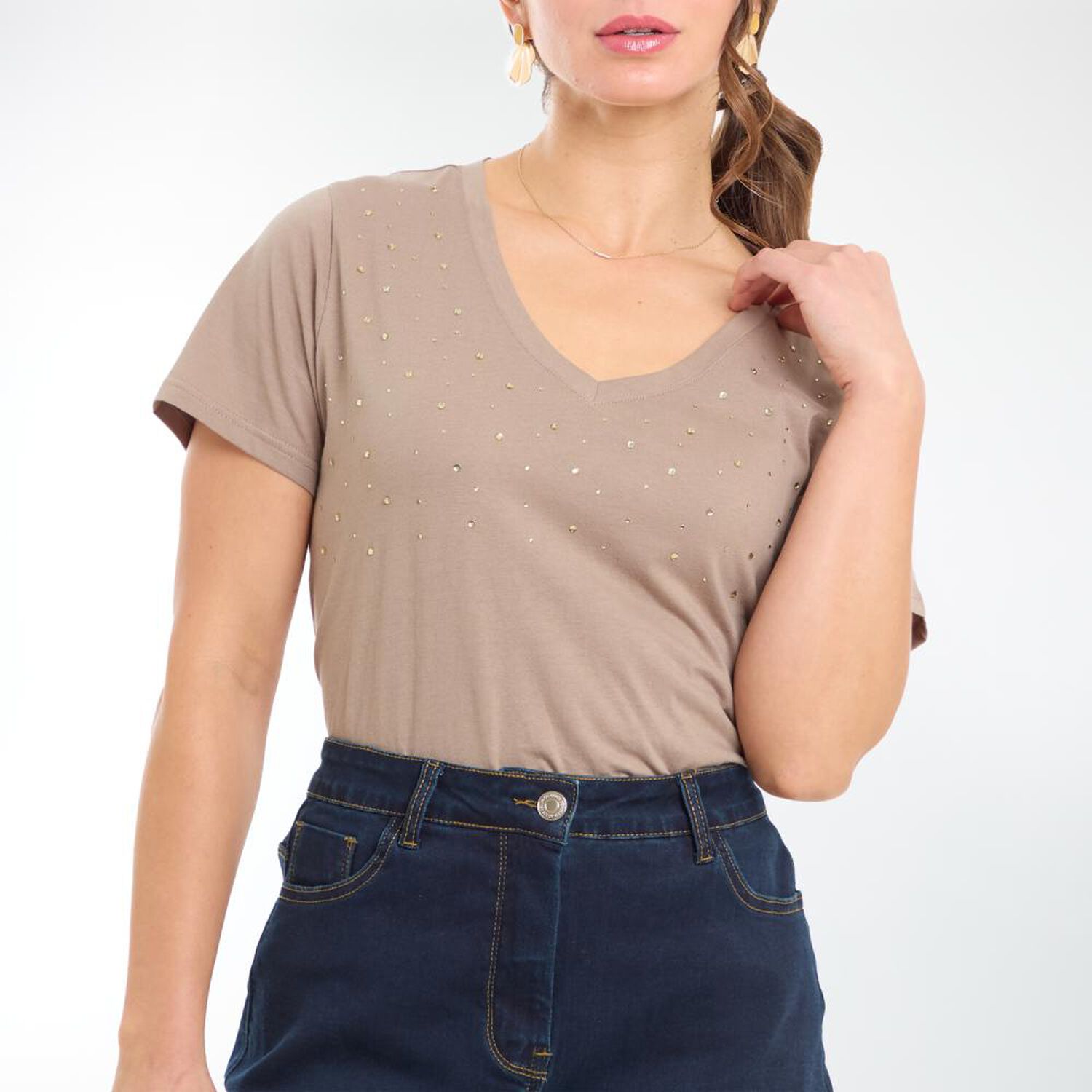 Polera Lisa Aplicaci&oacute;n Strass Manga Corta Cuello V Mujer Geeps image number 4.0