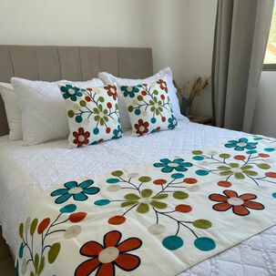 Set De Pieceras Bordadas + Fundas