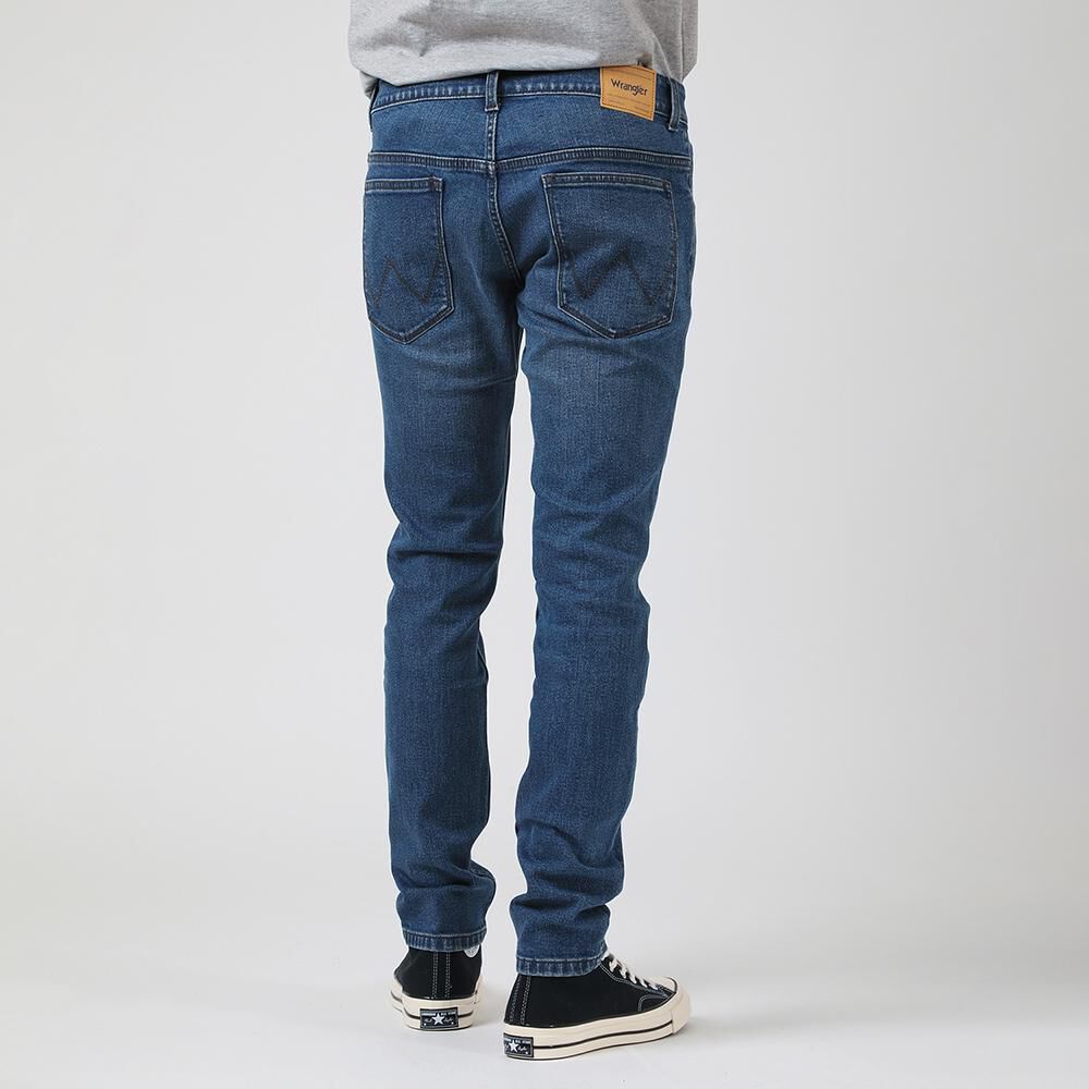 Jeans Tiro Medio Skinny Fit Hombre Wrangler image number 1.0