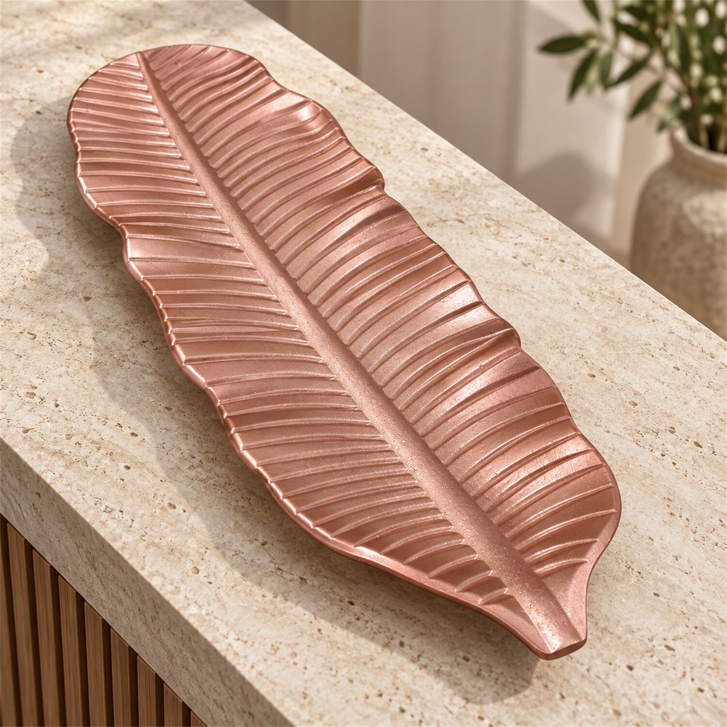Bandeja Decorativa Forma Hoja Alargada Rose Gold 47 Cm image number 4.0