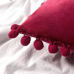 Set De 2 Cojines De Terciopelo Con Pompones