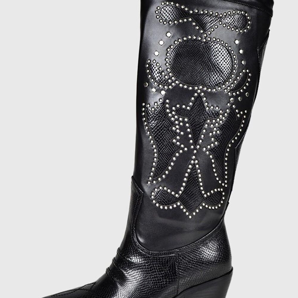 Bota Nabila Negro Tachas image number 1.0