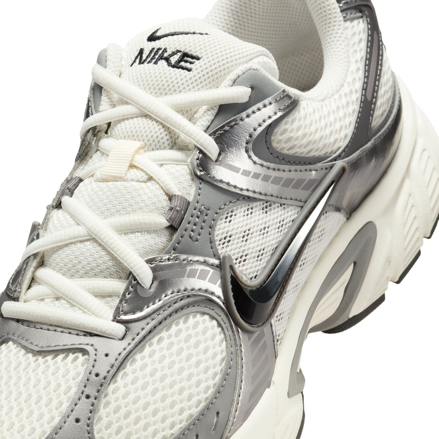 Zapatilla Urbana Hombre Nike V5 Rnr Gris image number 3.0