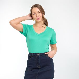 Polera Lisa Con Tajali Al Costado Manga Corta Cuello V Mujer Geeps
