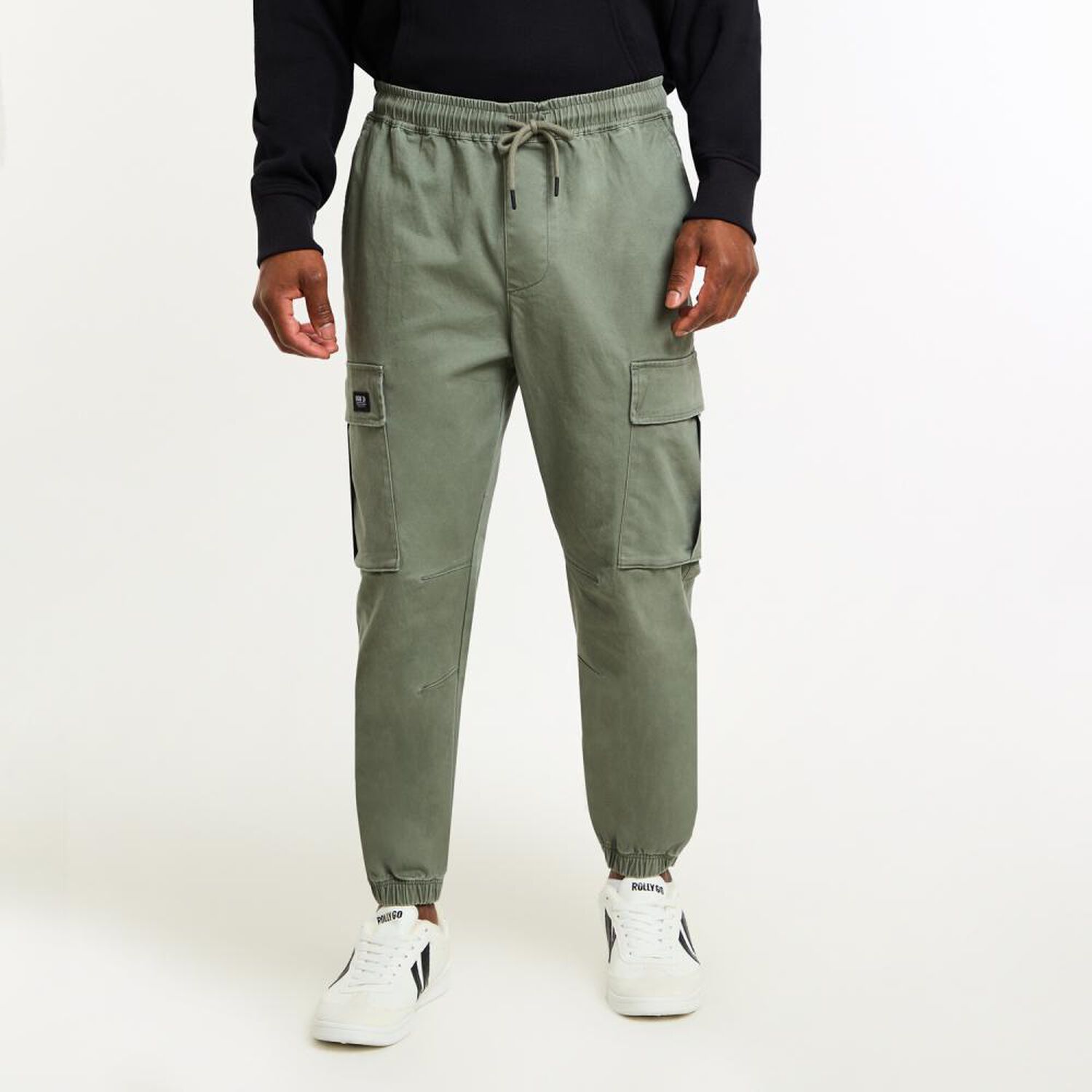 Pantal&oacute;n Tiro Medio Cargo Hombre Rolly Go image number 0.0