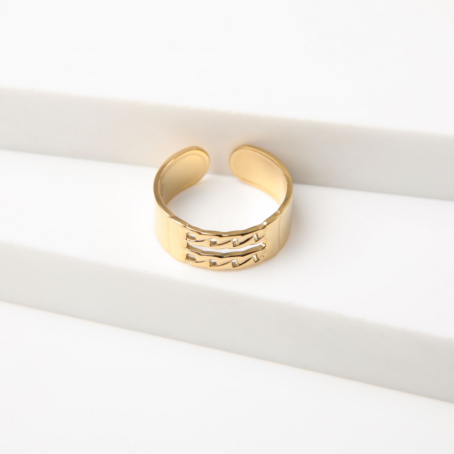Anillo 19v69 Dorado Mujer Str248 image number 0.0