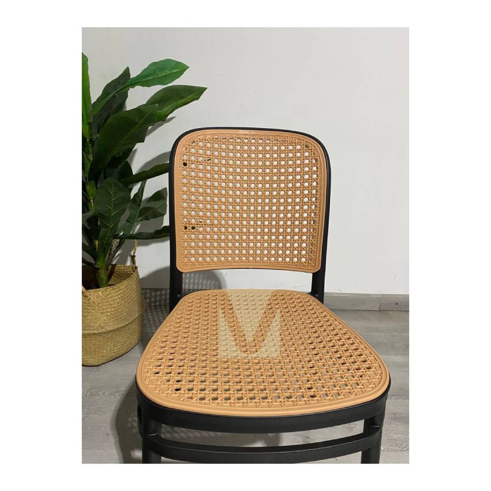 Pack 4 Sillas Lombard&iacute;a De Polipropileno image number 3.0