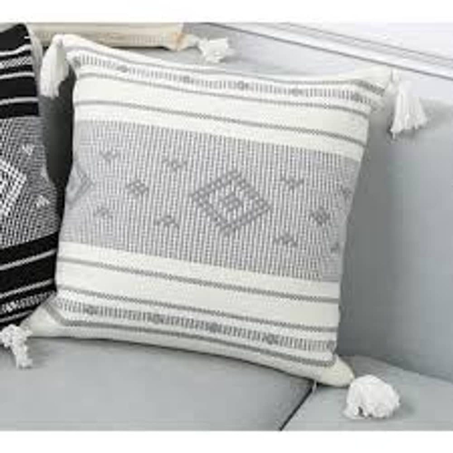 Set De 2 Cojines Kilim Con Borlas image number 1.0