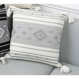 Set De 2 Cojines Kilim Con Borlas