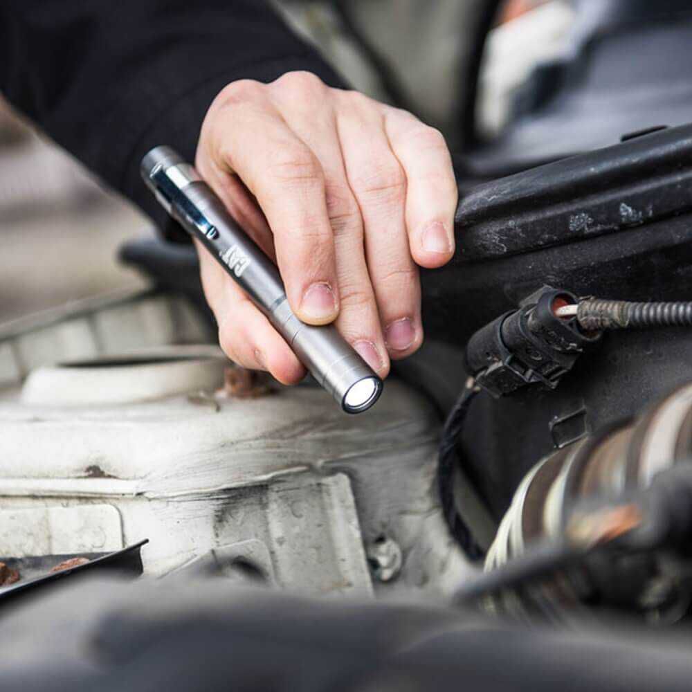 Linterna Led De Bolsillo Cat Ct2210 Lumenes 100 image number 4.0