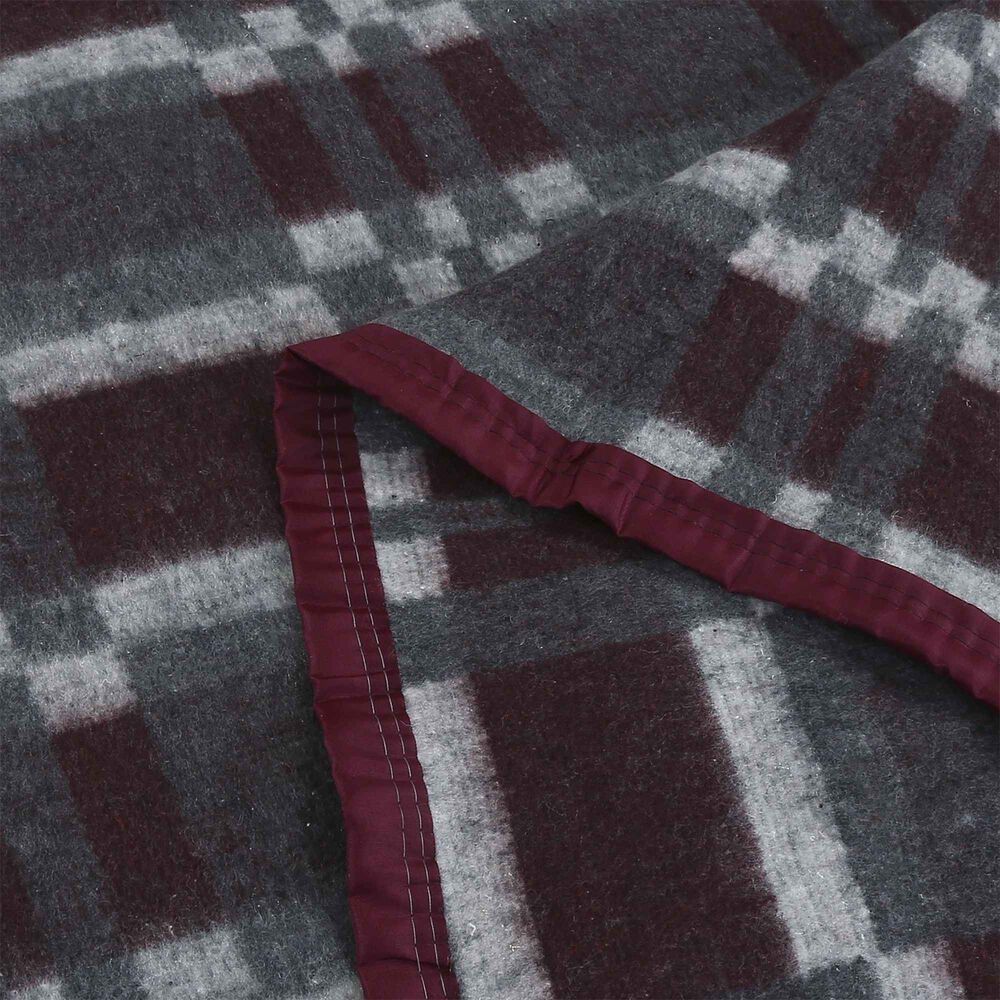 Frazada Andes Classic Escoces Rojo / Gris 2 Plazas image number 1.0