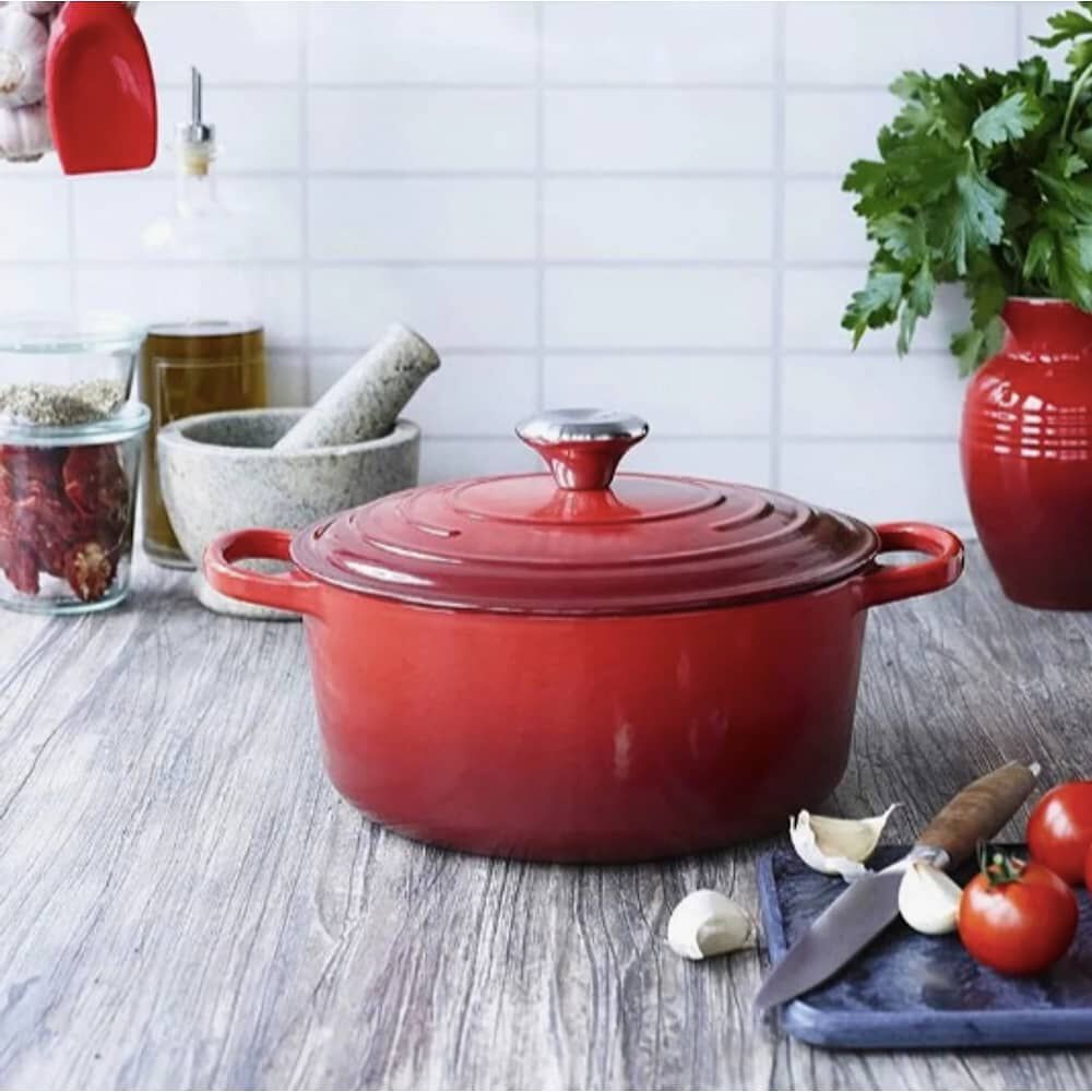 Olla Hierro Redonda Roja image number 4.0