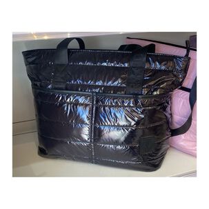 Bolso Tote Acolchado Brillante