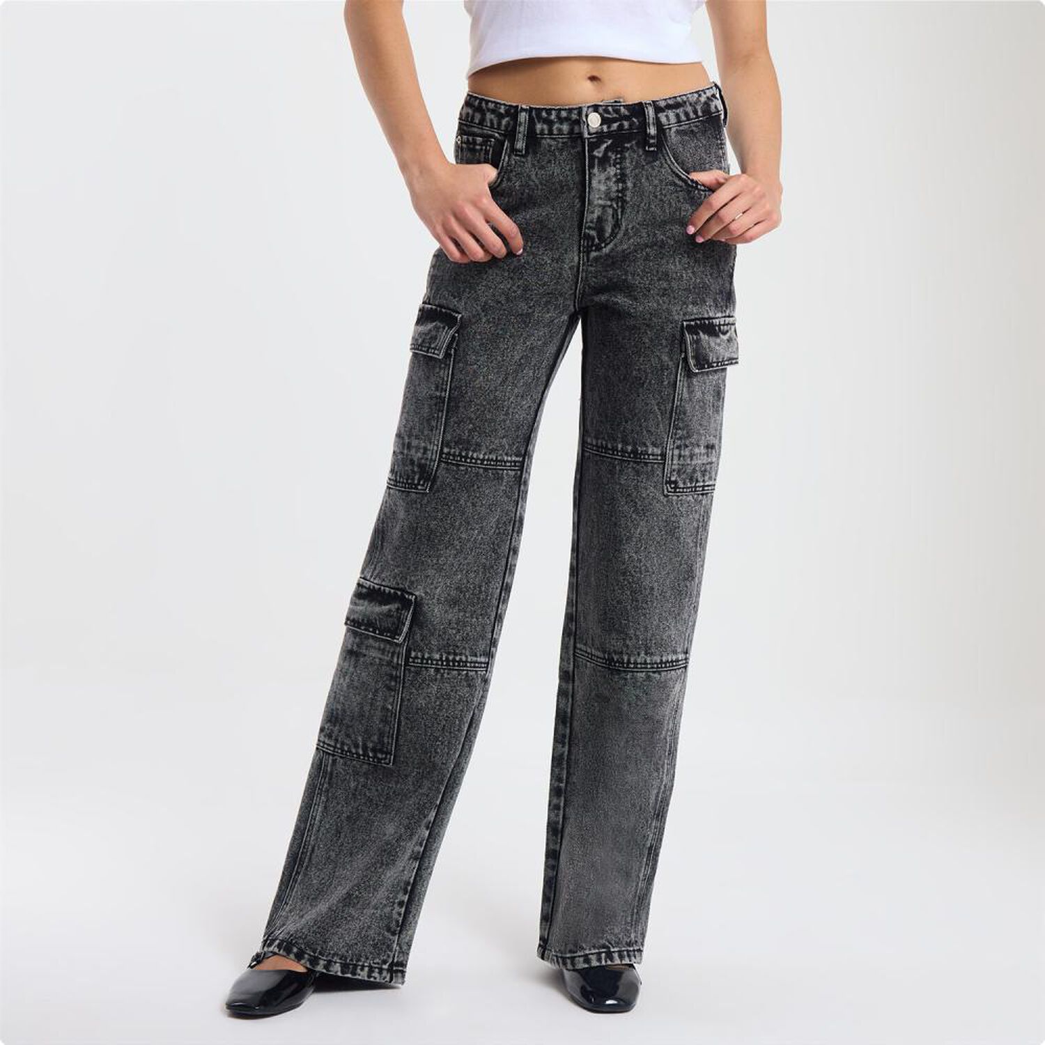 Jeans Tiro Medio Cargo Mujer Rolly Go image number 0.0