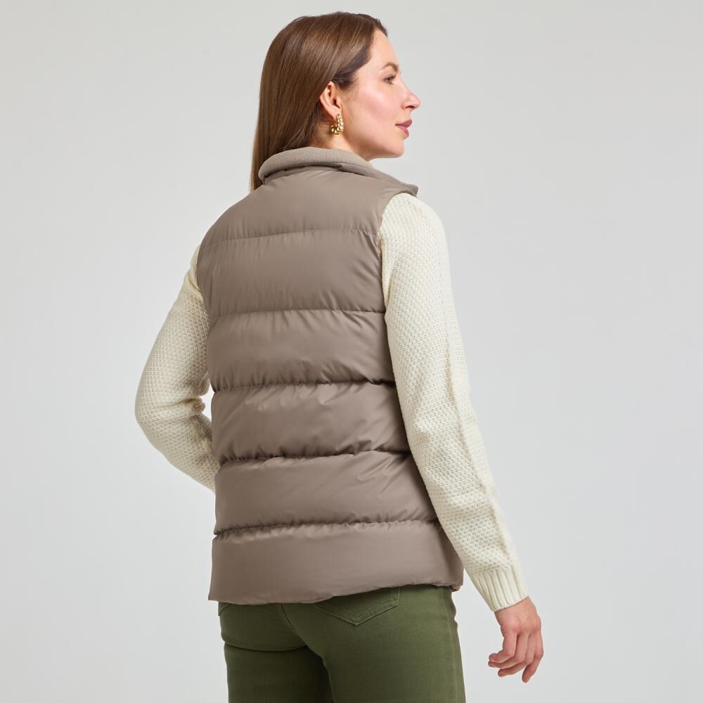Parka Regular Sin Mangas Cuello Alto Mujer Geeps image number 3.0