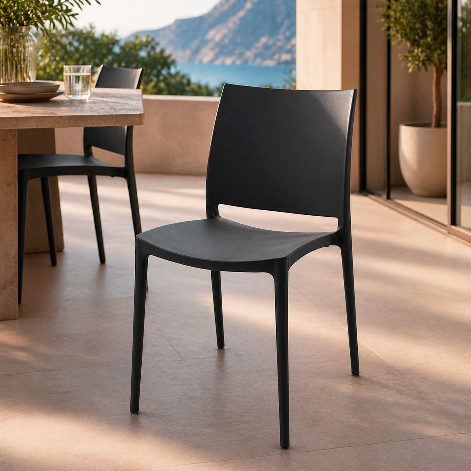 Silla Pl&aacute;stica Terraza Restaurante Negra image number 0.0