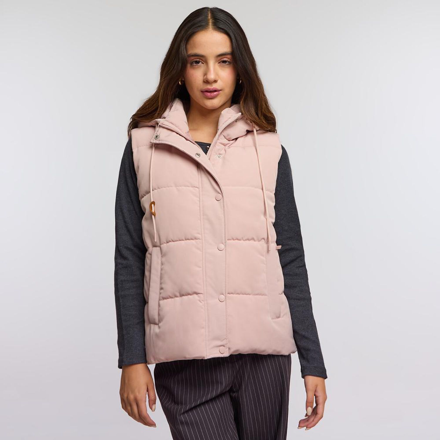 Parka Regular Sin Mangas Cuello Alto Con Capucha Mujer Freedom image number 0.0