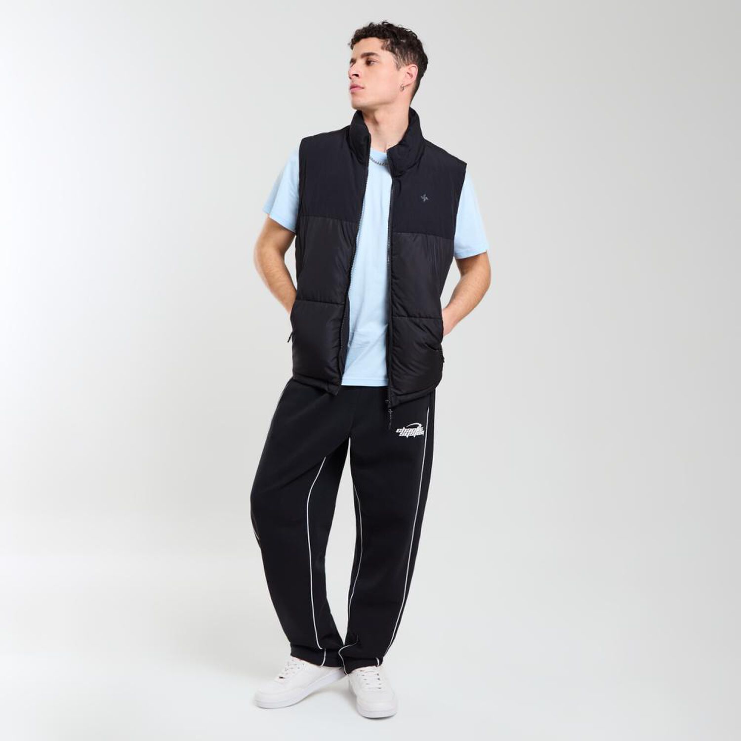 Parka Lisa Slim Sin Mangas Cuello Alto Hombre Skuad image number 1.0