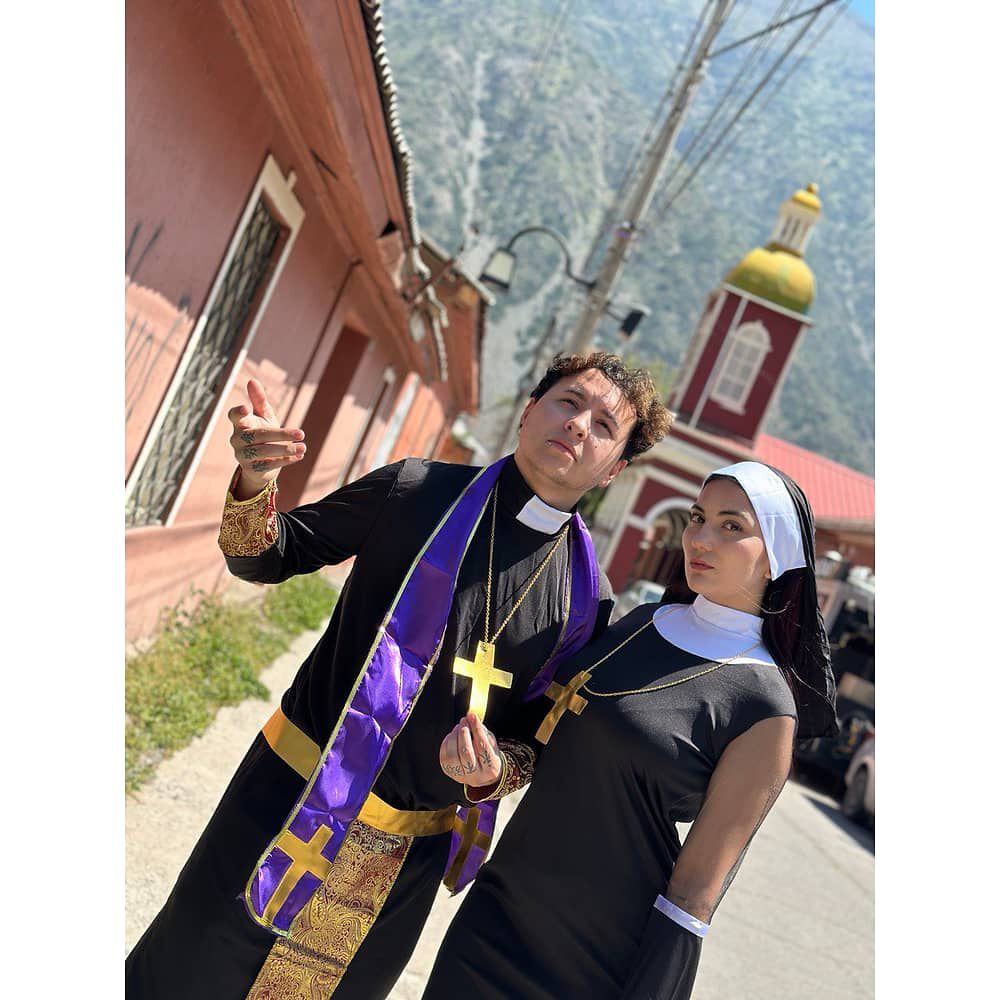 Disfraz Cosplay Monja Sexy image number 6.0