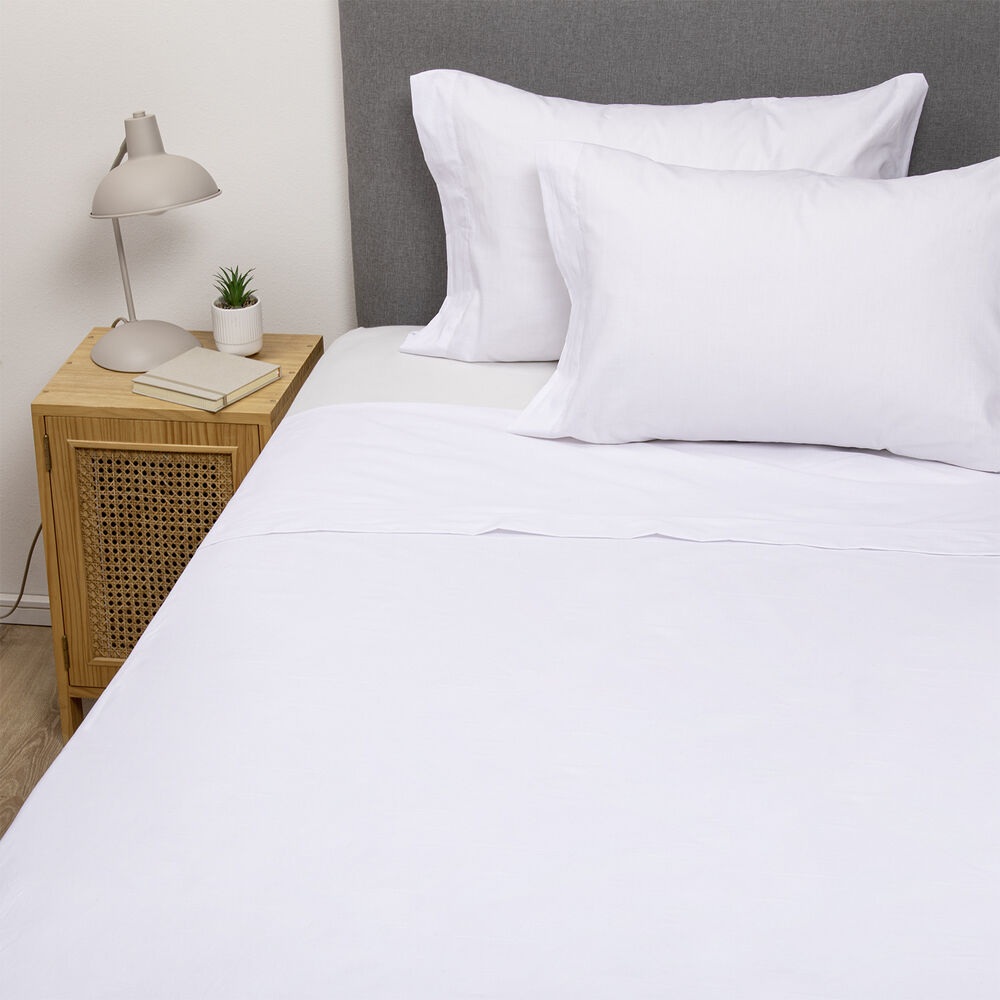 Pack 2 Sabanas Unicolor Arthome Azul + Blanca King 144 Hilos image number 5.0