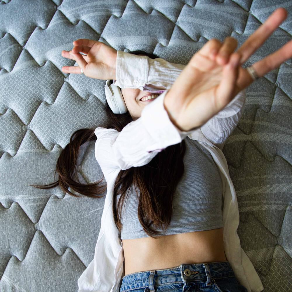 Cama Americana Flex Therapedic Plus / 2 Plazas / Base Dividida + Set De Maderas image number 4.0