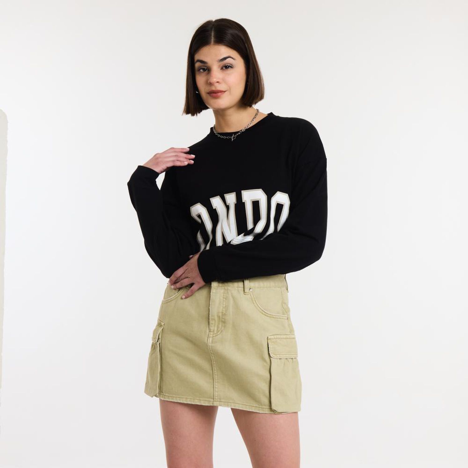 Poler&oacute;n Crop Top Manga Larga Cuello Redondo Mujer Rolly Go image number 0.0