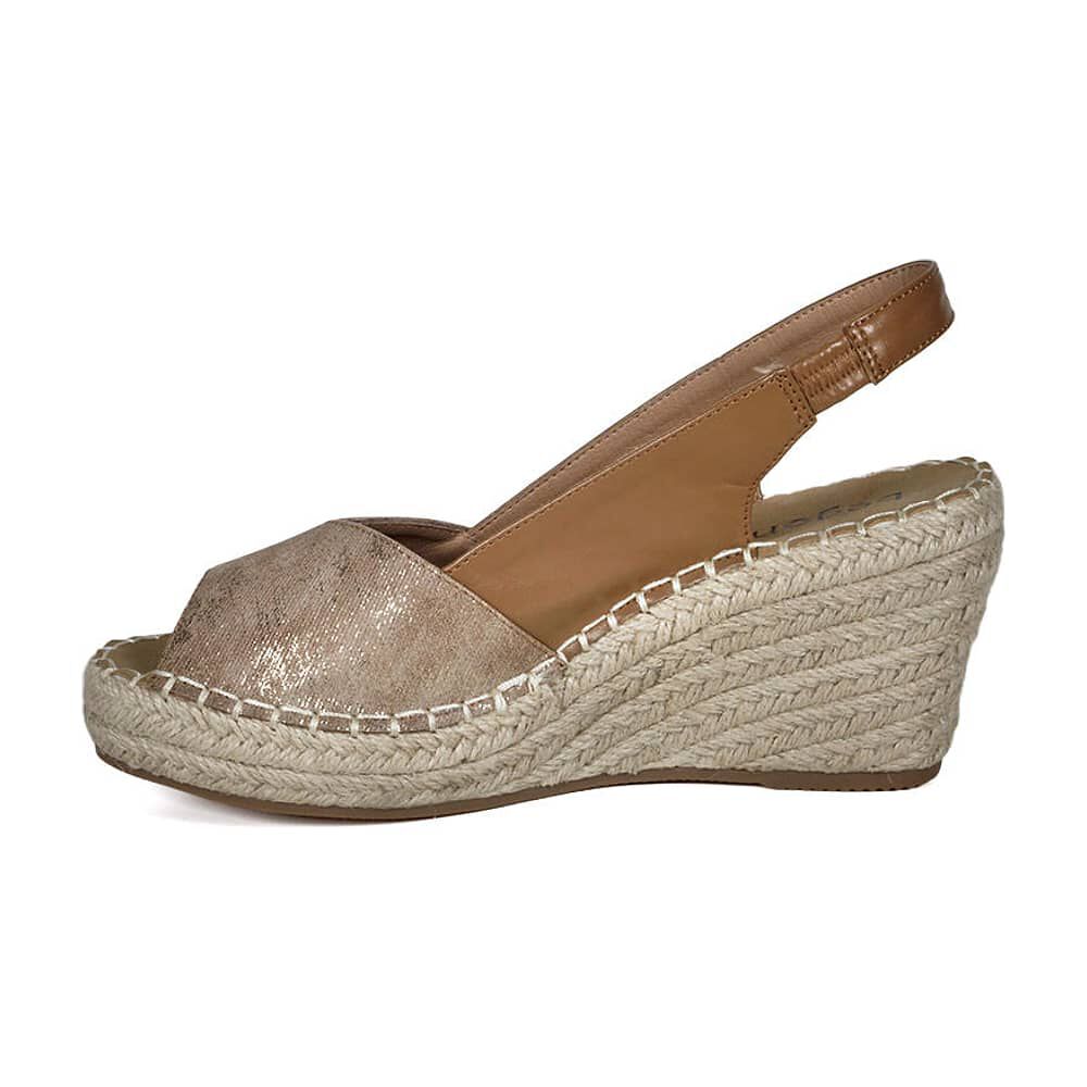 Sandalia Dianela Beige image number 4.0