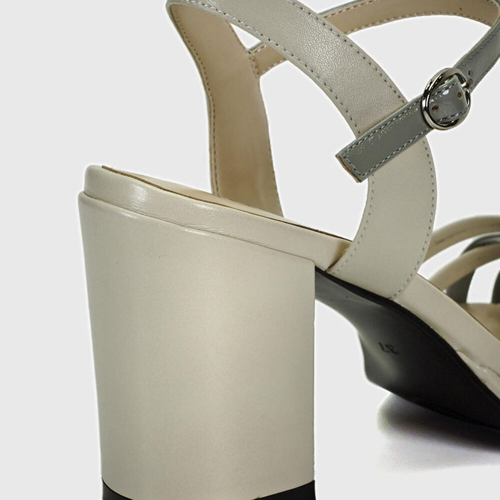 Sandalia Paula Crema image number 5.0