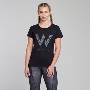 Polera Deportiva Estampada Slim Manga Corta Cuello Redondo Mujer Wetland