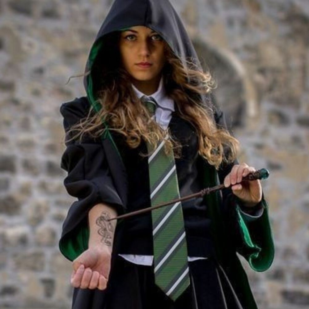 Tunica De Harry Potter Casa Hogwarts Deluxe Logo Bordado Gryffindor Slytherin Ravenclaw Hufflepuff image number 14.0