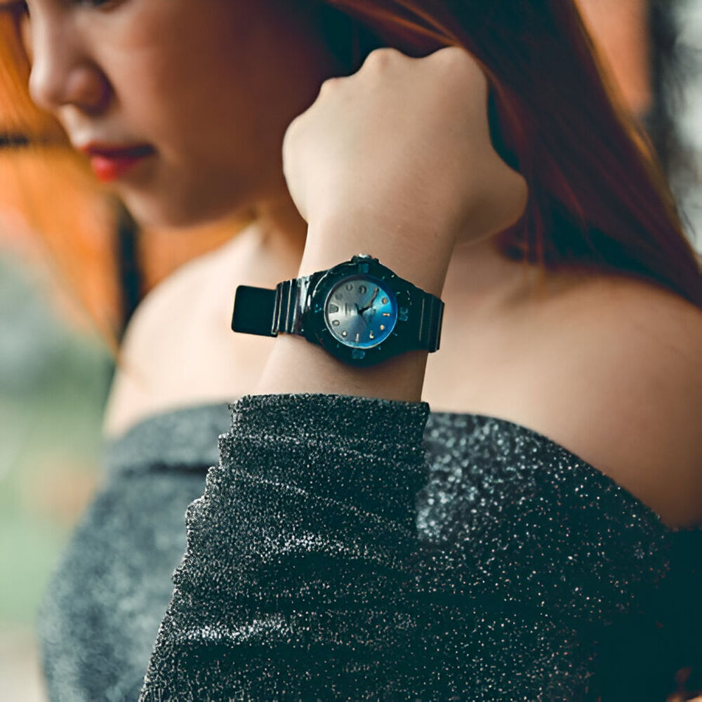 Reloj Casio De Niña / Mujer Lrw-200h-2evdr Negro / Azul image number 3.0