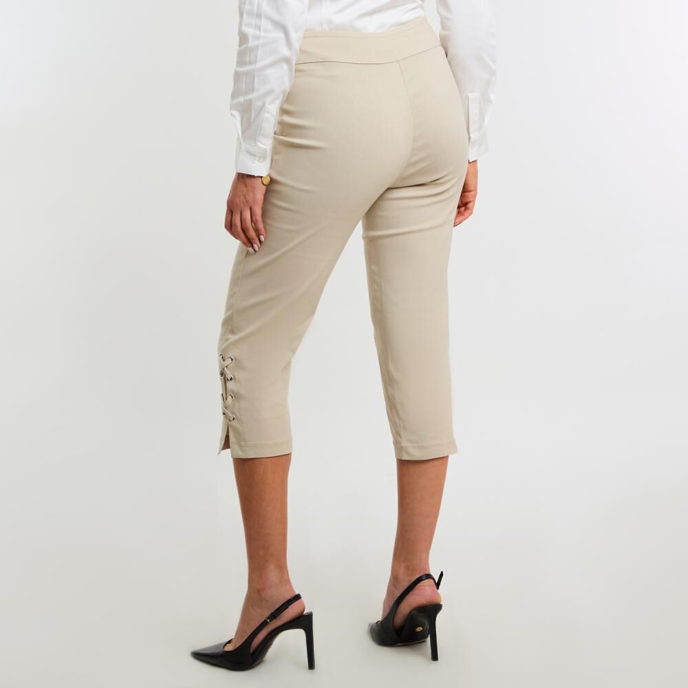 Bermuda Cropped Tiro Medio Slim Mujer Kimera image number 3.0