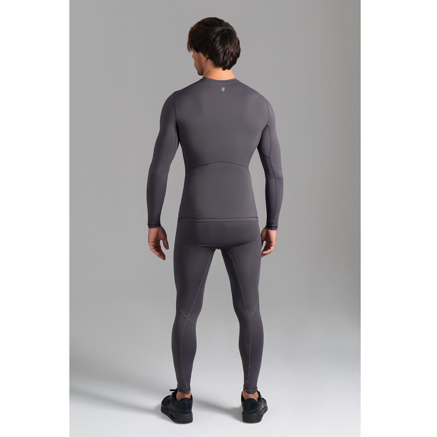 Ultimate Polera Ml Compresiva Sport Hombre Magnet - Xl image number 2.0